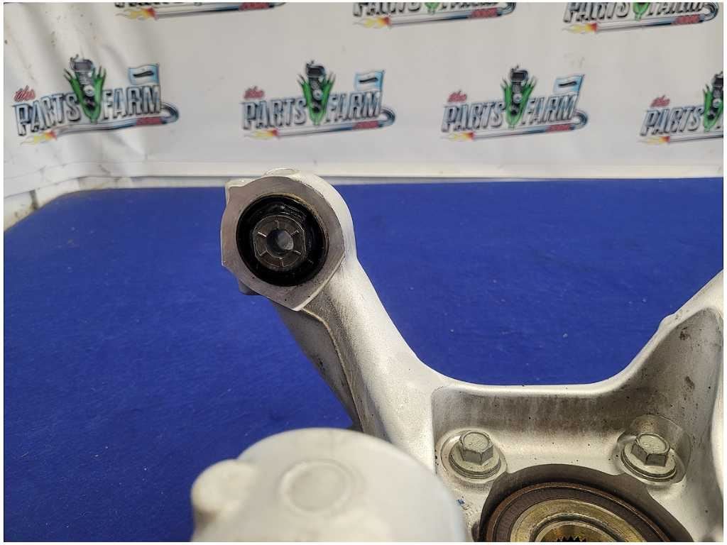 2018 - 2023 Ford Mustang GT S550 Passenger Rear Spindle Knuckle Hub 2767 - The Parts Farm