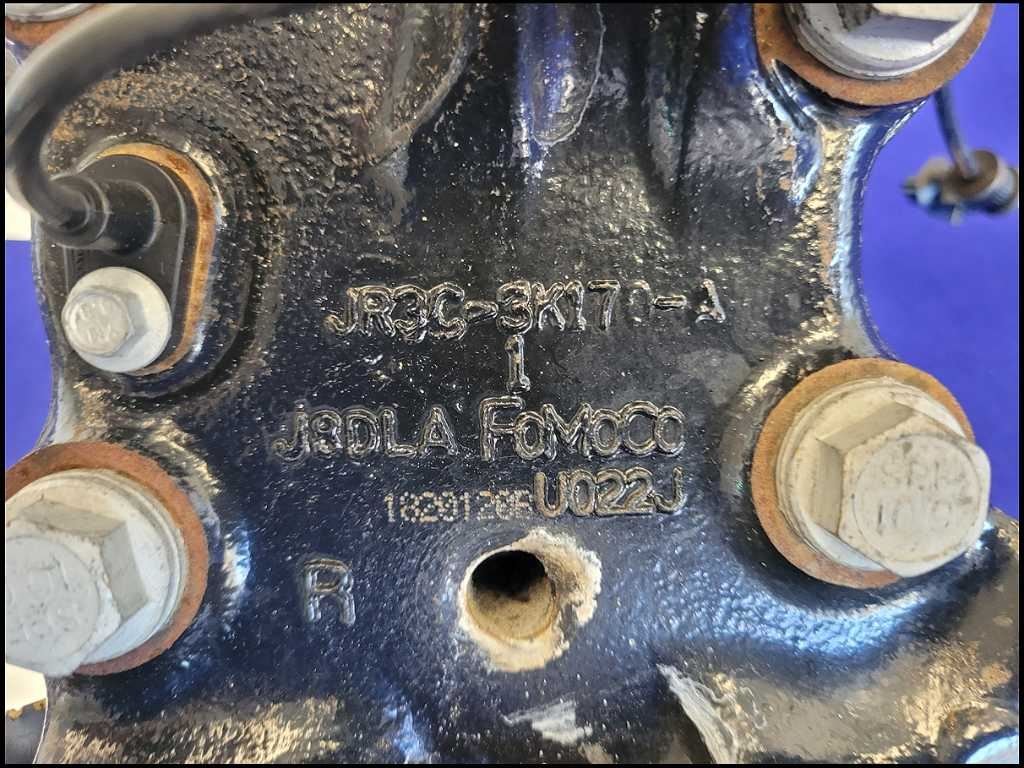 2018 - 2023 Ford Mustang GT S550 PP1 Passenger Front Spindle Knuckle Hub 2695 - The Parts Farm