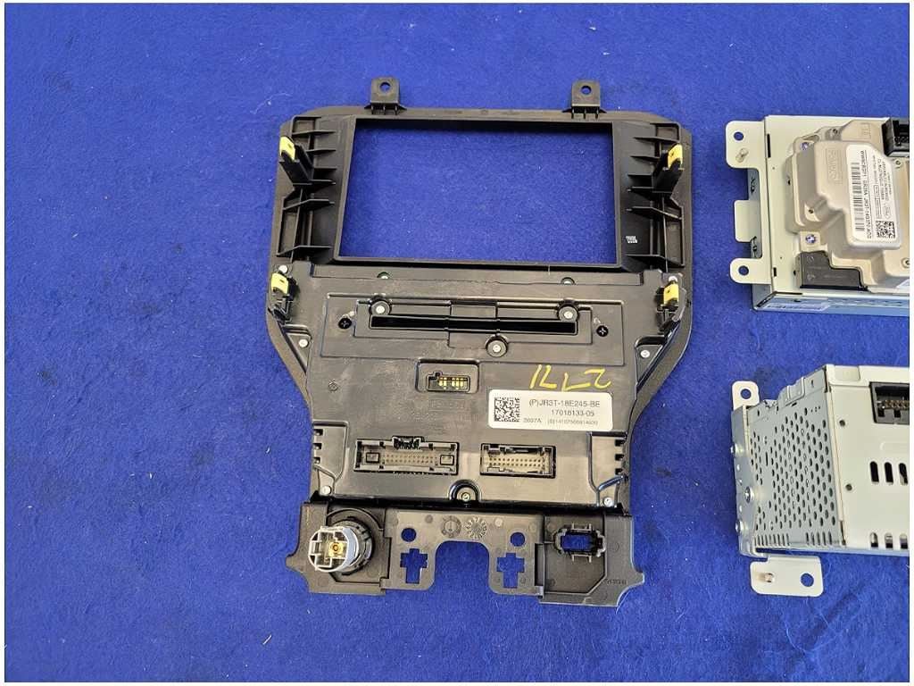 2018 Ford Mustang EcoBoost S550 Sync Navigation Audio Receiver Radio Heated 2771 - The Parts Farm