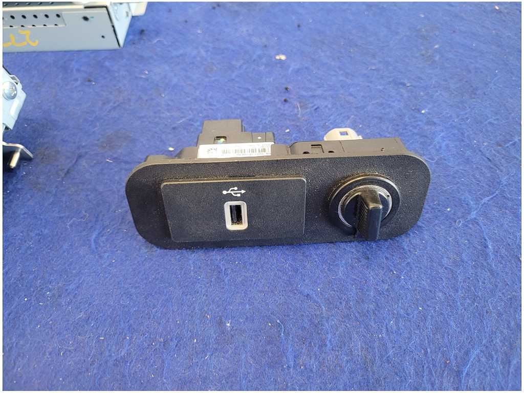 2018 Ford Mustang EcoBoost S550 Sync Navigation Audio Receiver Radio Heated 2771 - The Parts Farm