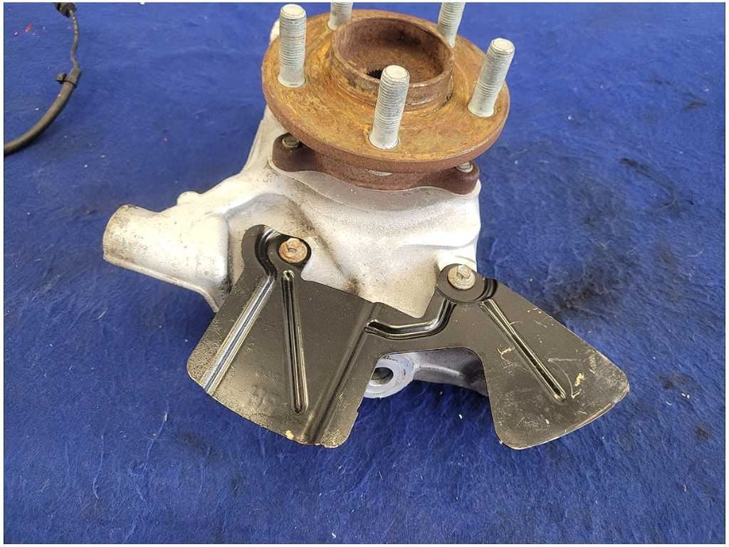 2020 - 2022 Ford Mustang Shelby GT500 Passenger Front Spindle Knuckle Hub 2142 - The Parts Farm