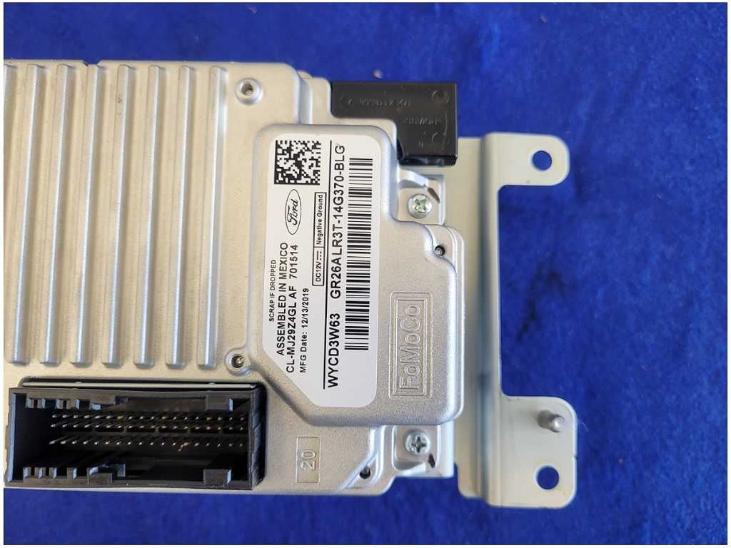2020 Ford Mustang GT S550 Info 4" Screen Receiver Faceplate Audio 2766 - The Parts Farm