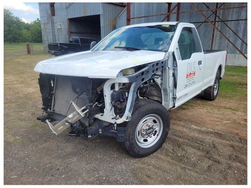 2022 Ford F250SD Pickup Truck Passenger Lower Cab Corner Molding Paint Z1 2581 - The Parts Farm