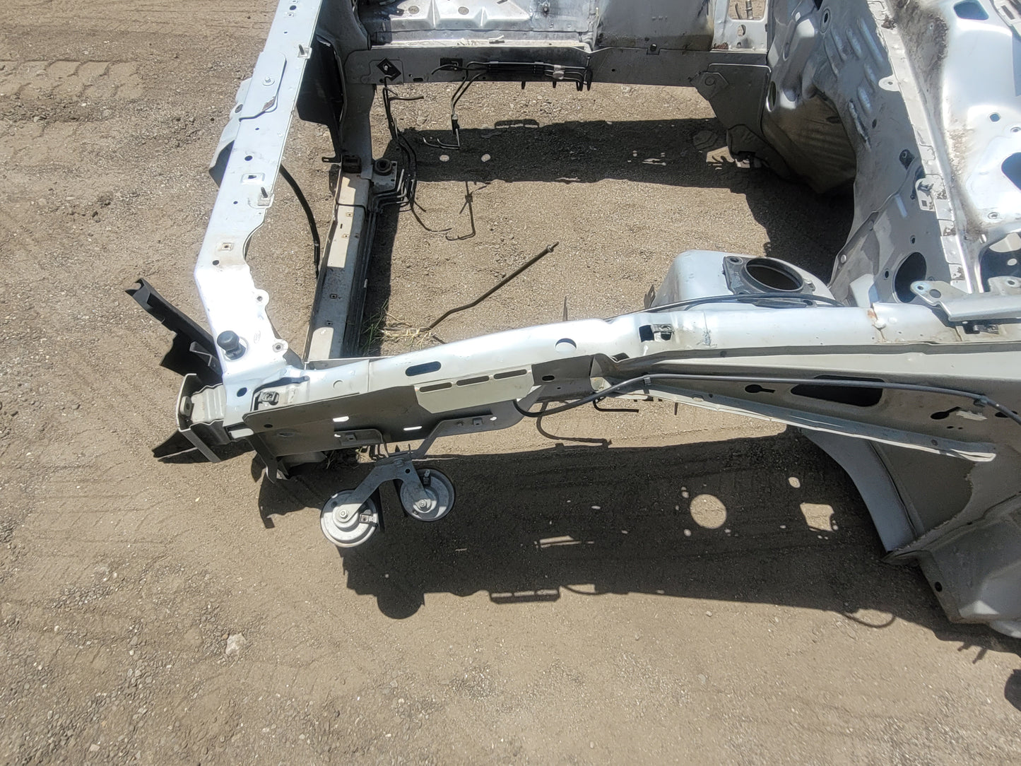 Stock 2573. 2004 Ford Mustang Cobra Coupe Salvage Title Frame Shell