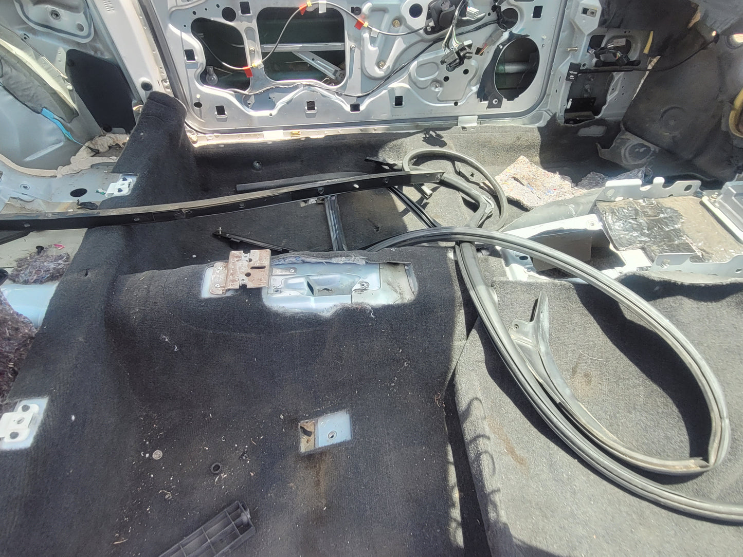 Stock 2573. 2004 Ford Mustang Cobra Coupe Salvage Title Frame Shell