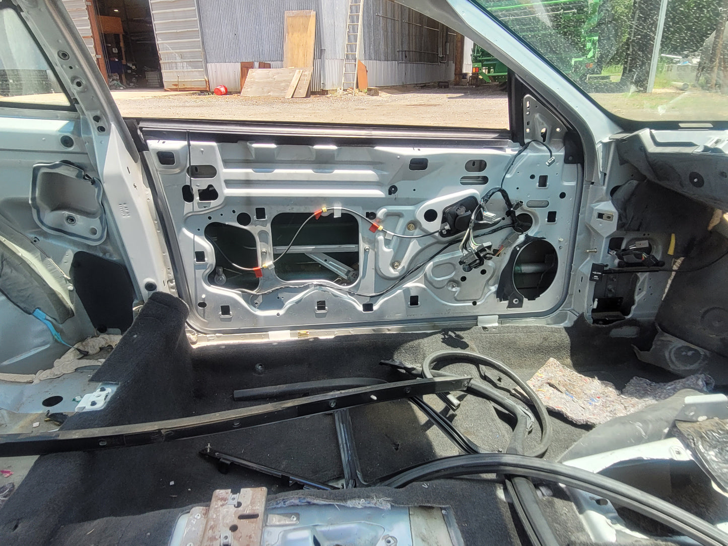Stock 2573. 2004 Ford Mustang Cobra Coupe Salvage Title Frame Shell