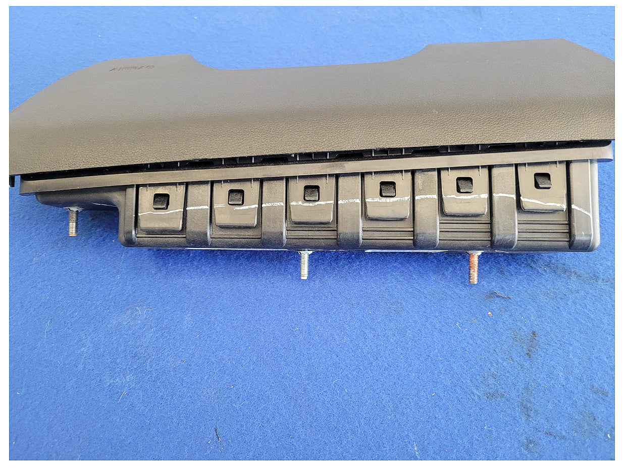 2015-2017 Ford Mustang GT S550 Driver Lower Knee Air Bag 2540 - The Parts Farm