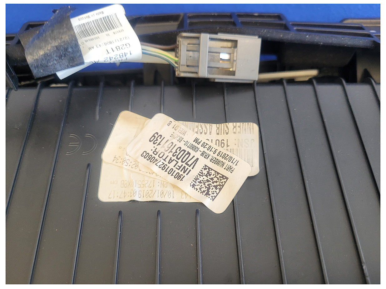 2018-2023 Ford Mustang GT S550 Coupe Air Bag Glove Box Passenger Right Dash 2574 - The Parts Farm