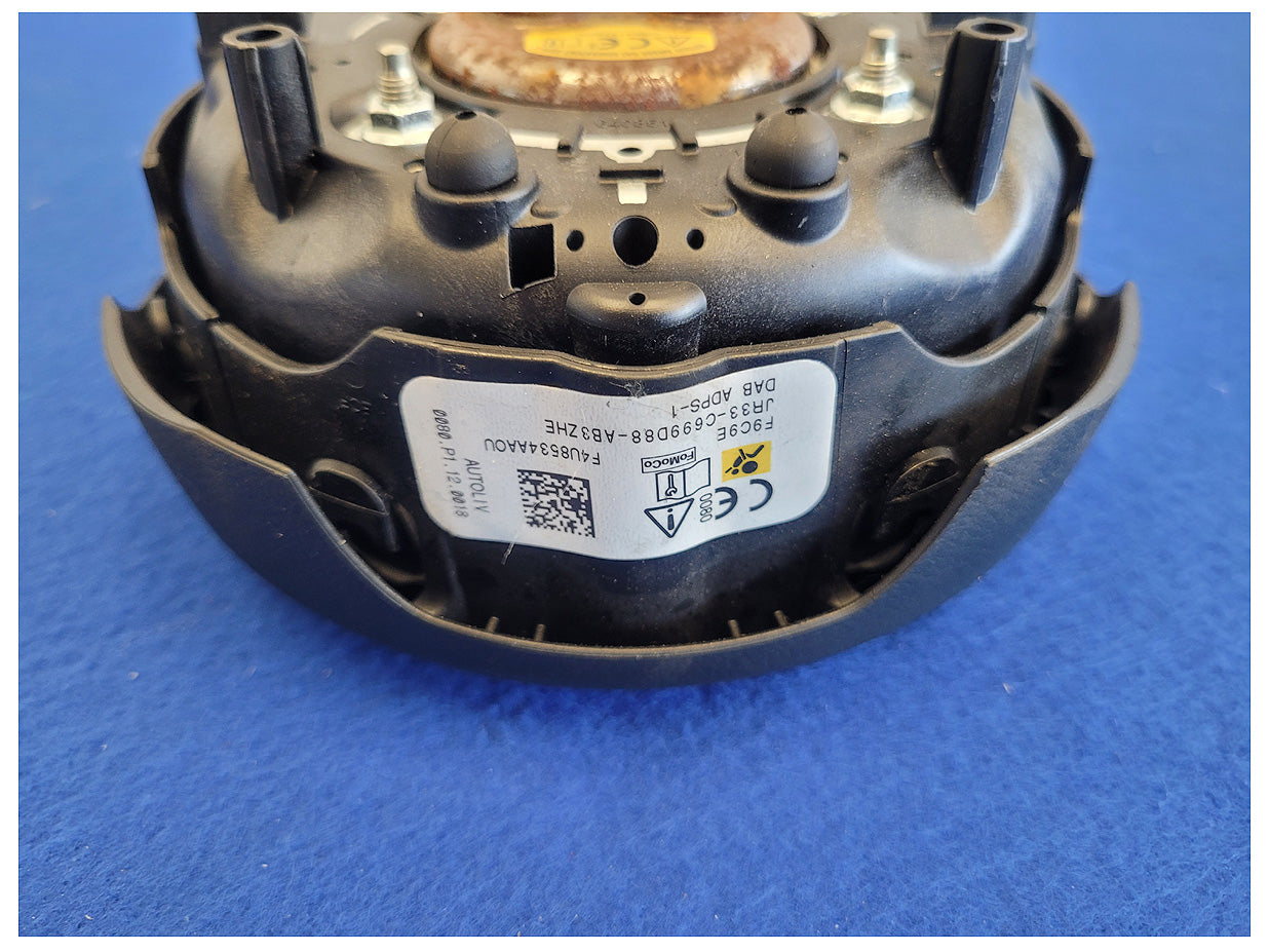 2018-2023 Ford Mustang GT S550 Coupe Air Bag Driver Steering Wheel Left Dash 2571 - The Parts Farm