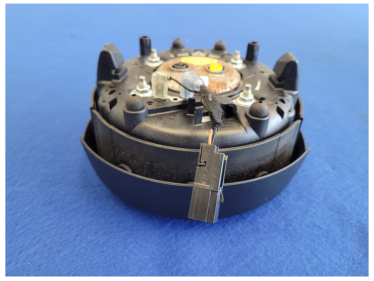 2018-2023 Ford Mustang GT S550 Coupe Air Bag Driver Steering Wheel Left Dash 2571 - The Parts Farm