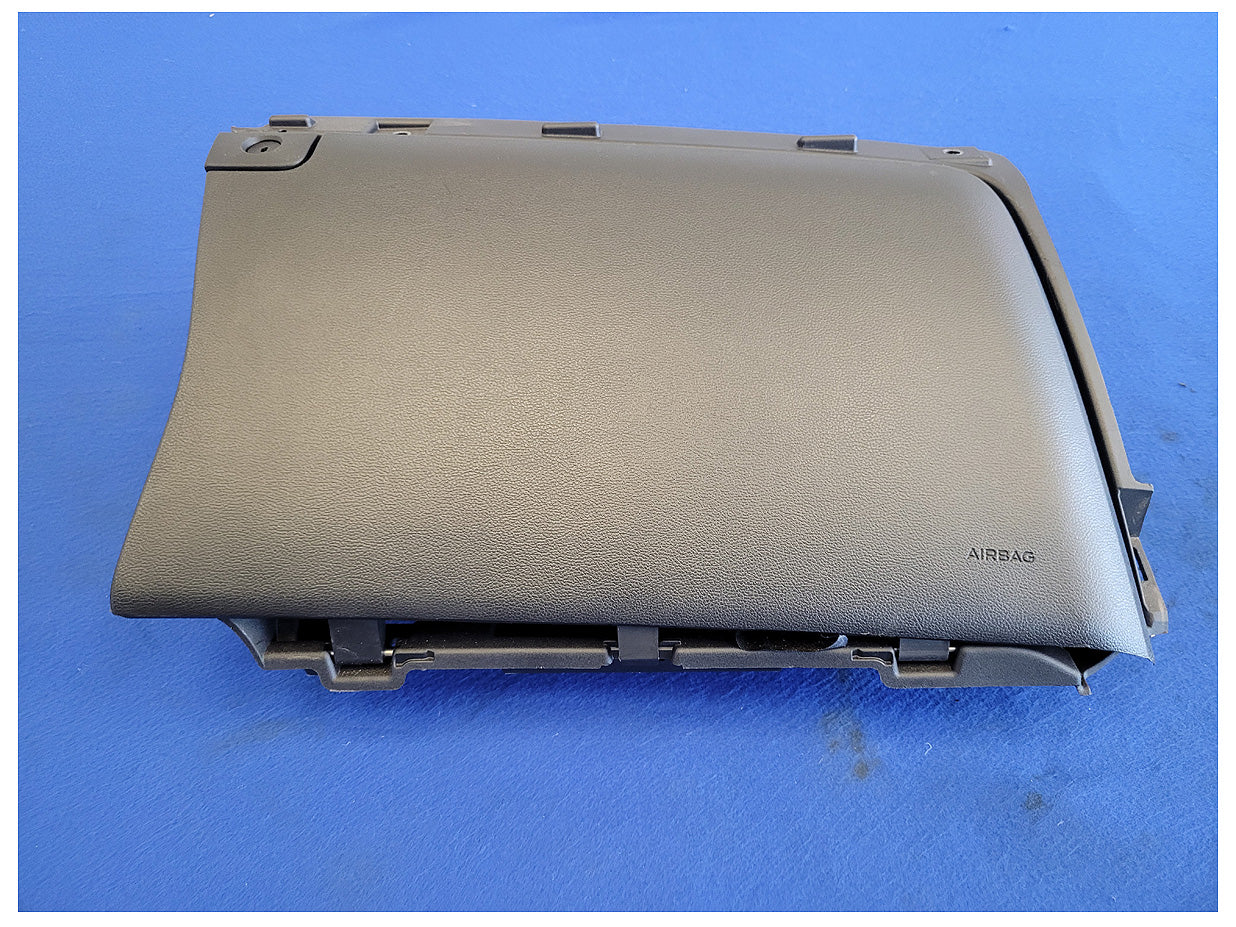 2018-2023 Ford Mustang GT S550 Coupe Glove Box Air Bag Passenger Right Dash 2571 - The Parts Farm