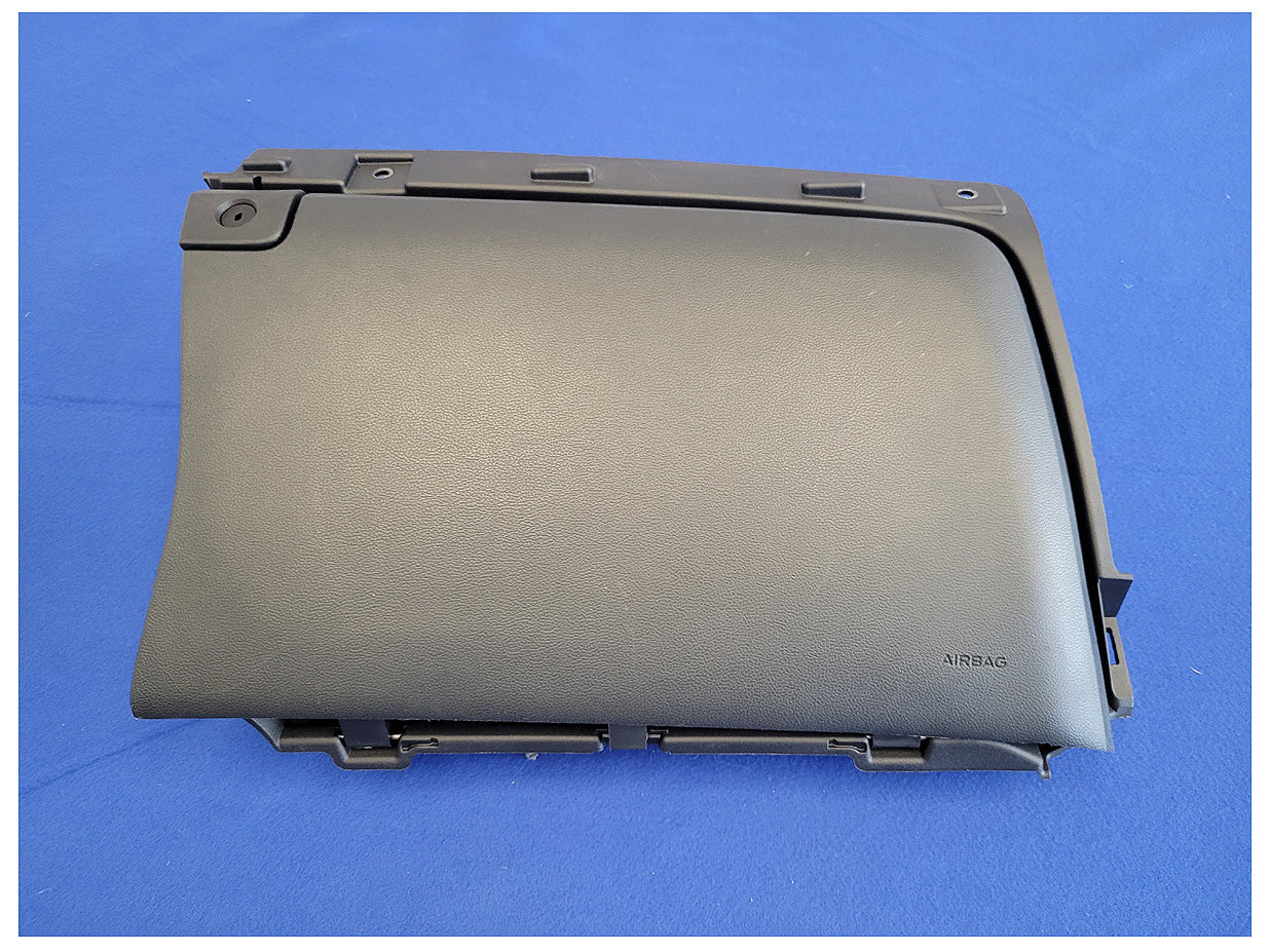 2018-2023 Ford Mustang GT S550 Air Bag Passenger Lower Dash Knee Right 2622 - The Parts Farm