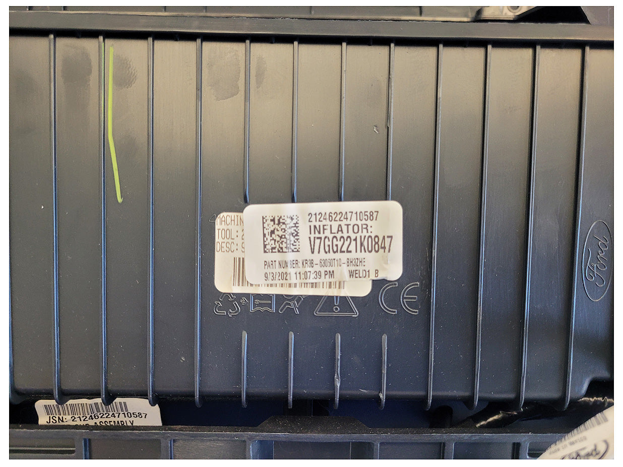 2018-2023 Ford Mustang GT S550 Air Bag Passenger Lower Dash Knee Right 2622 - The Parts Farm