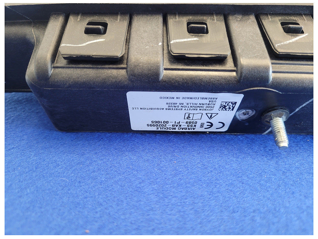 2018-2023 Ford Mustang GT S550 Driver Air Bag Lower Knee Dash Steering 2622 - The Parts Farm