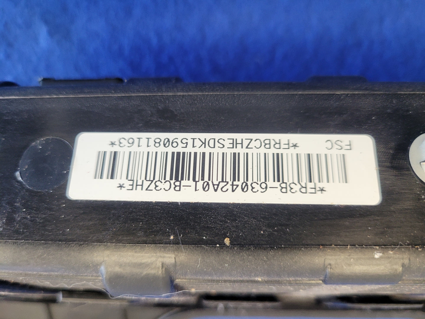 2015-2017 Ford Mustang GT S550 Driver LH Lower Knee Air Bag Dash Front 2618 - The Parts Farm