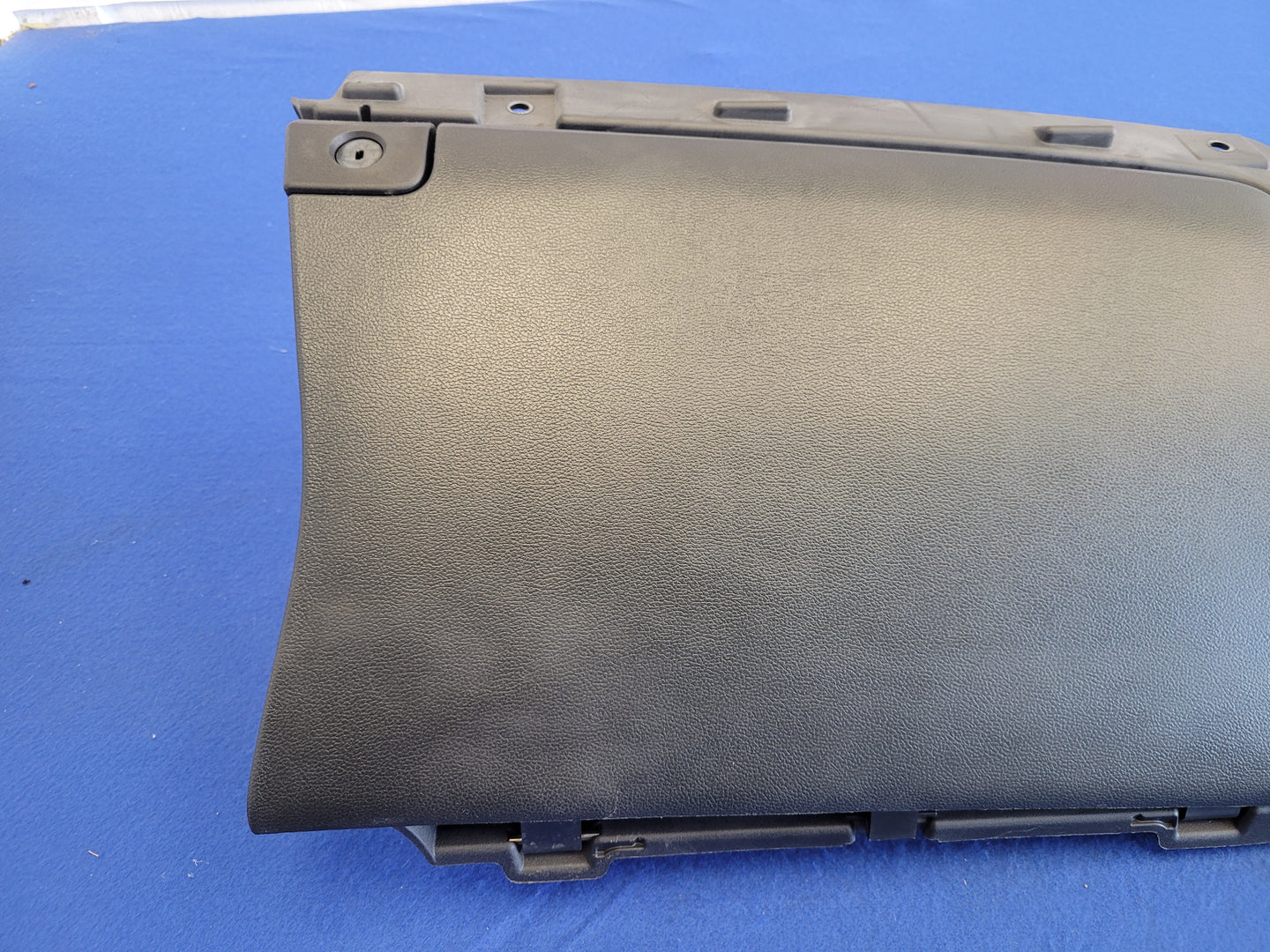 2015-2017 Ford Mustang GT S550 Passenger Air Bag Glove Box Dash Front 2632 - The Parts Farm