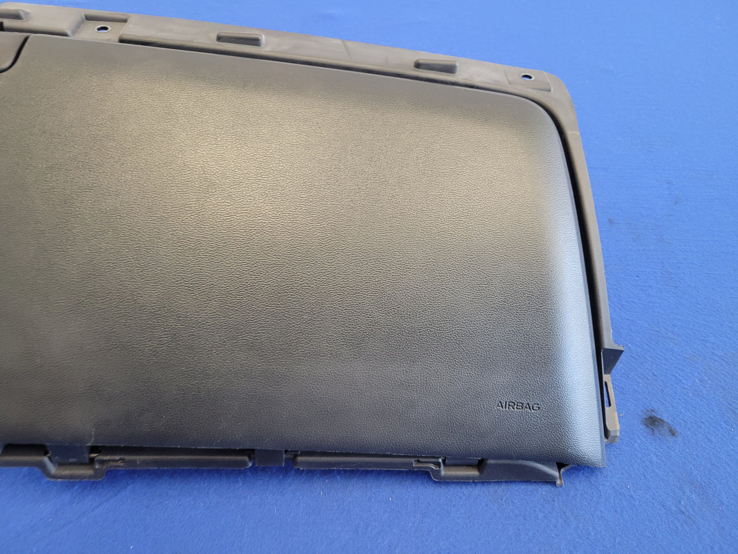 2015-2017 Ford Mustang GT S550 Passenger Air Bag Glove Box Dash Front 2632 - The Parts Farm