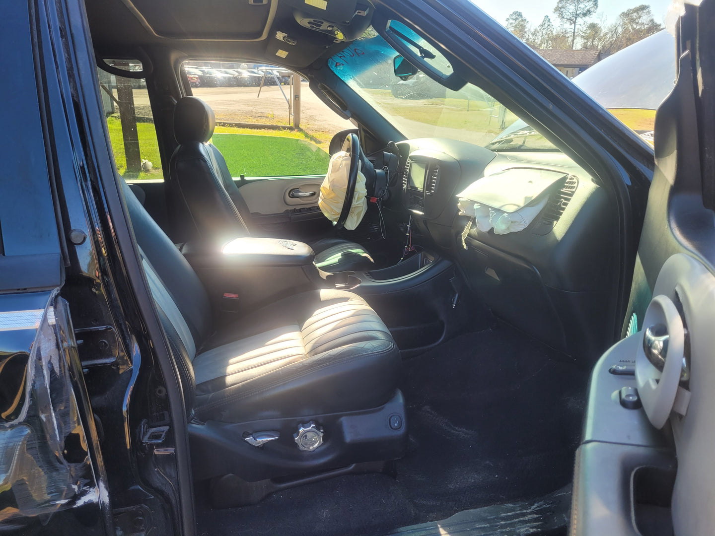 Stock 2642. 2003 Ford F150 Harley Davidson 5.4L SC Engine 4R100 Auto Trans Clear Title 90k Miles - The Parts Farm