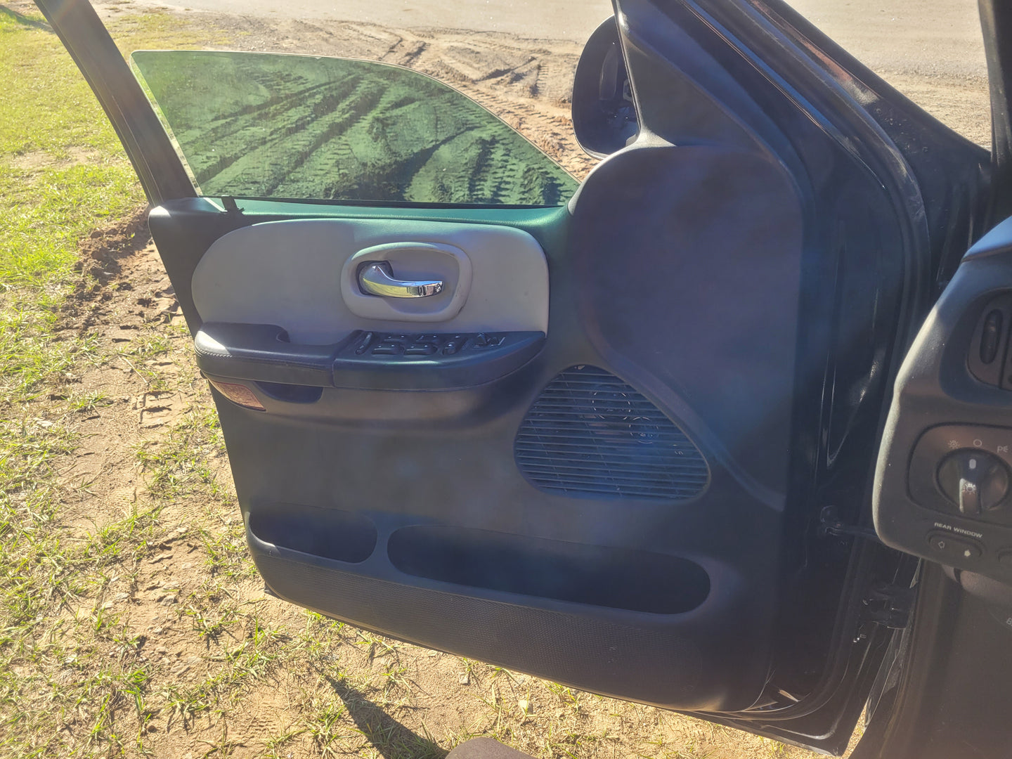 Stock 2642. 2003 Ford F150 Harley Davidson 5.4L SC Engine 4R100 Auto Trans Clear Title 90k Miles - The Parts Farm