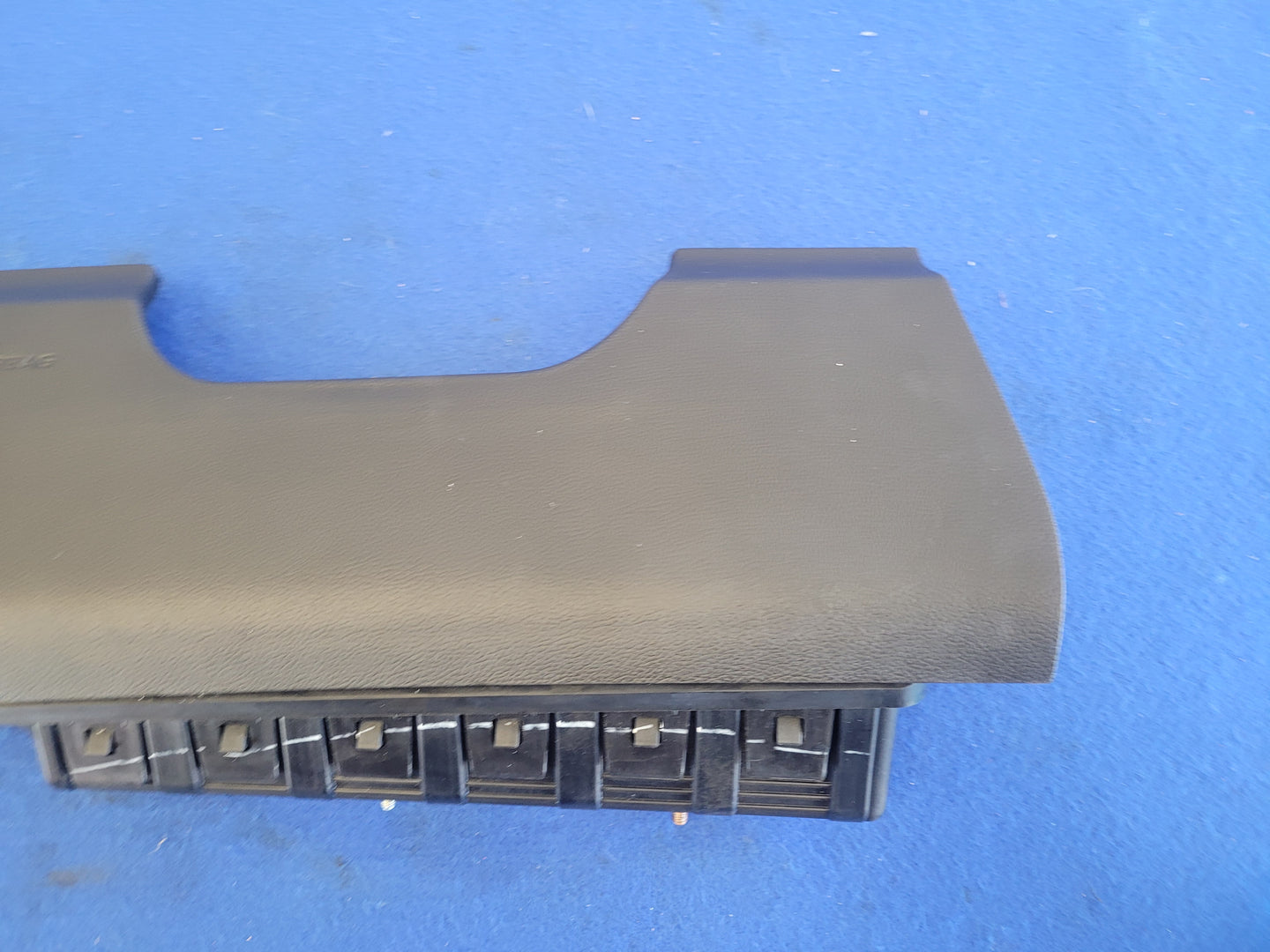 2015-2017 Ford Mustang GT S550 Driver Air Bag Lower Knee Air Bag Column Steering Front 2638 - The Parts Farm