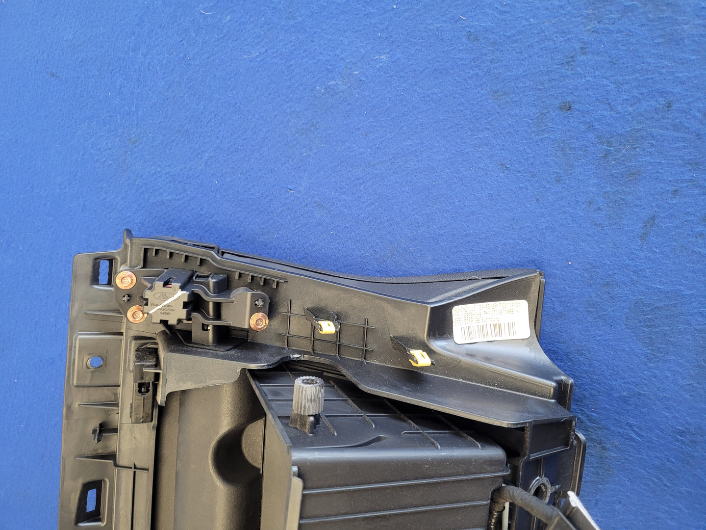 2015-2017 Ford Mustang GT S550 Passenger Lower Knee Air Bag 2652 - The Parts Farm