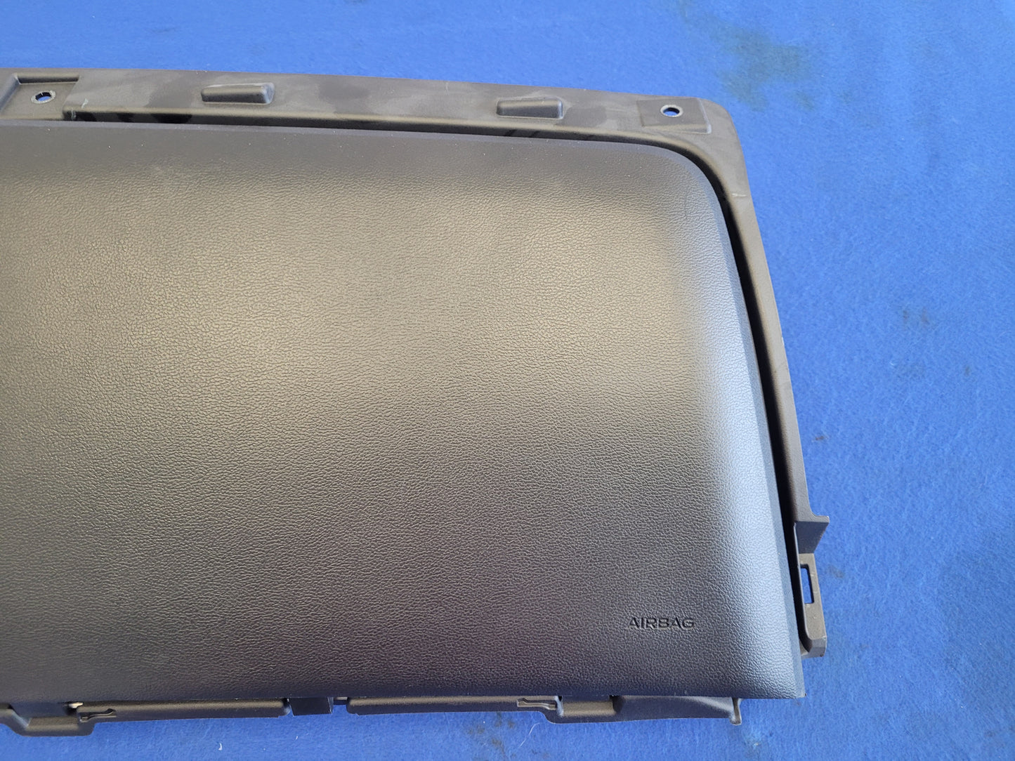 2015-2017 Ford Mustang GT Coupe Passenger Dash Lower Knee Air Bag 2643 - The Parts Farm