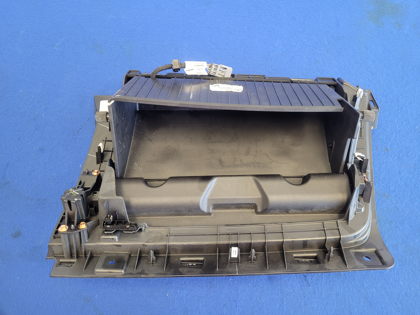 2015-2017 Ford Mustang GT Coupe Passenger Dash Lower Knee Air Bag 2643 - The Parts Farm