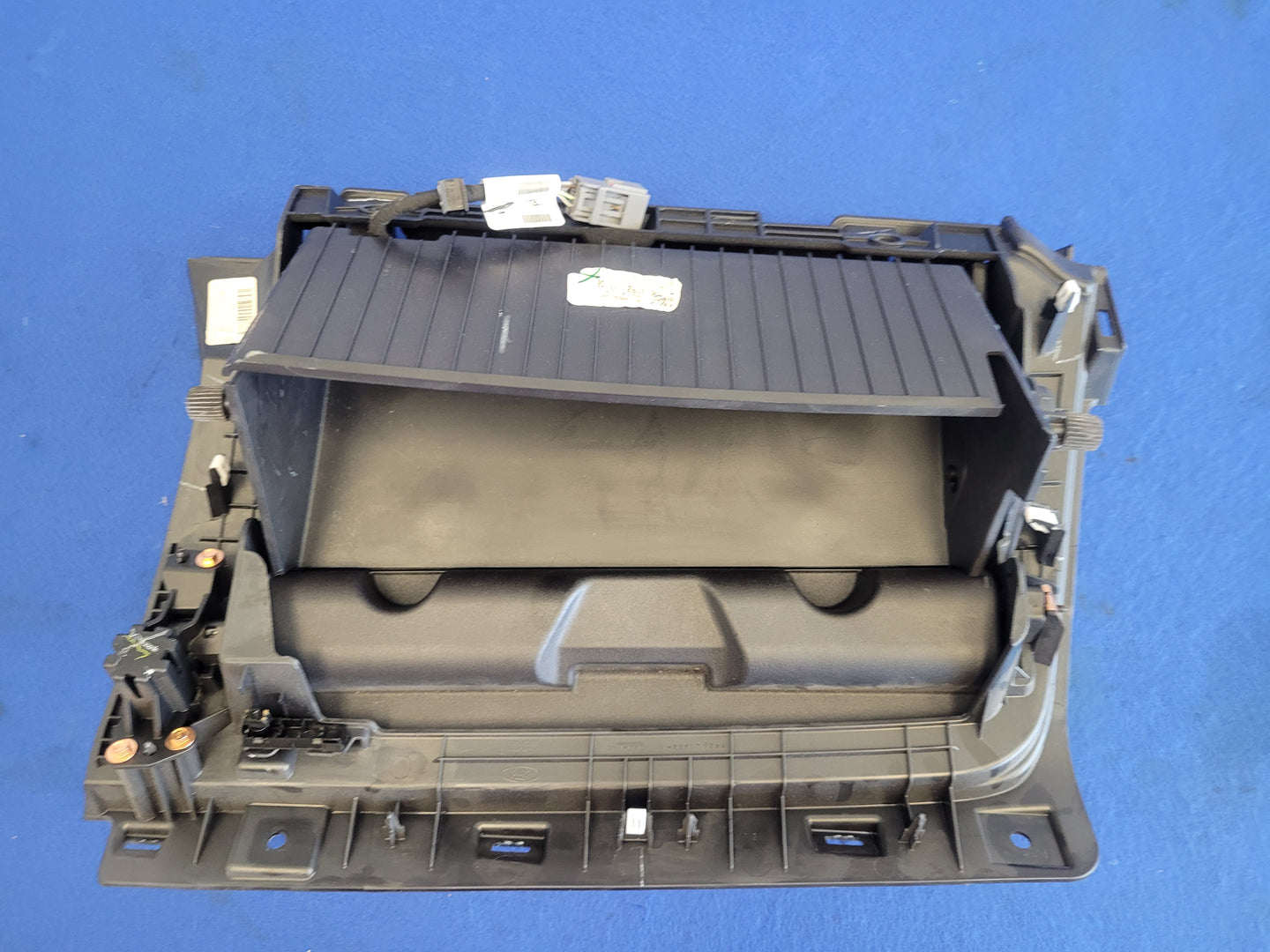 2015-2017 Ford Mustang GT Coupe Passenger Dash Lower Knee Air Bag 2643 - The Parts Farm