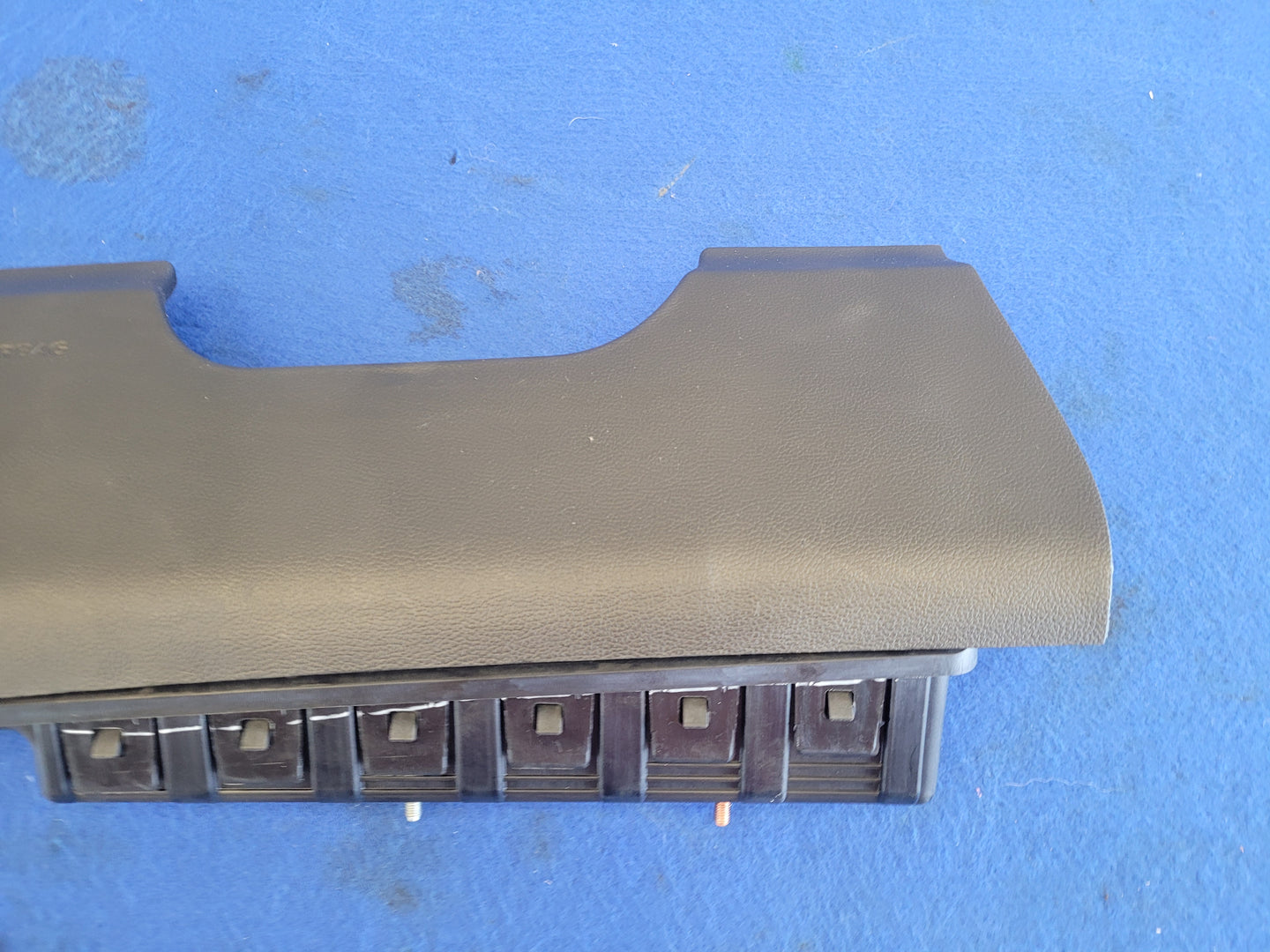 2015-2017 Ford Mustang GT Coupe Driver Lower Knee Air Bag Dash Left 2643 - The Parts Farm