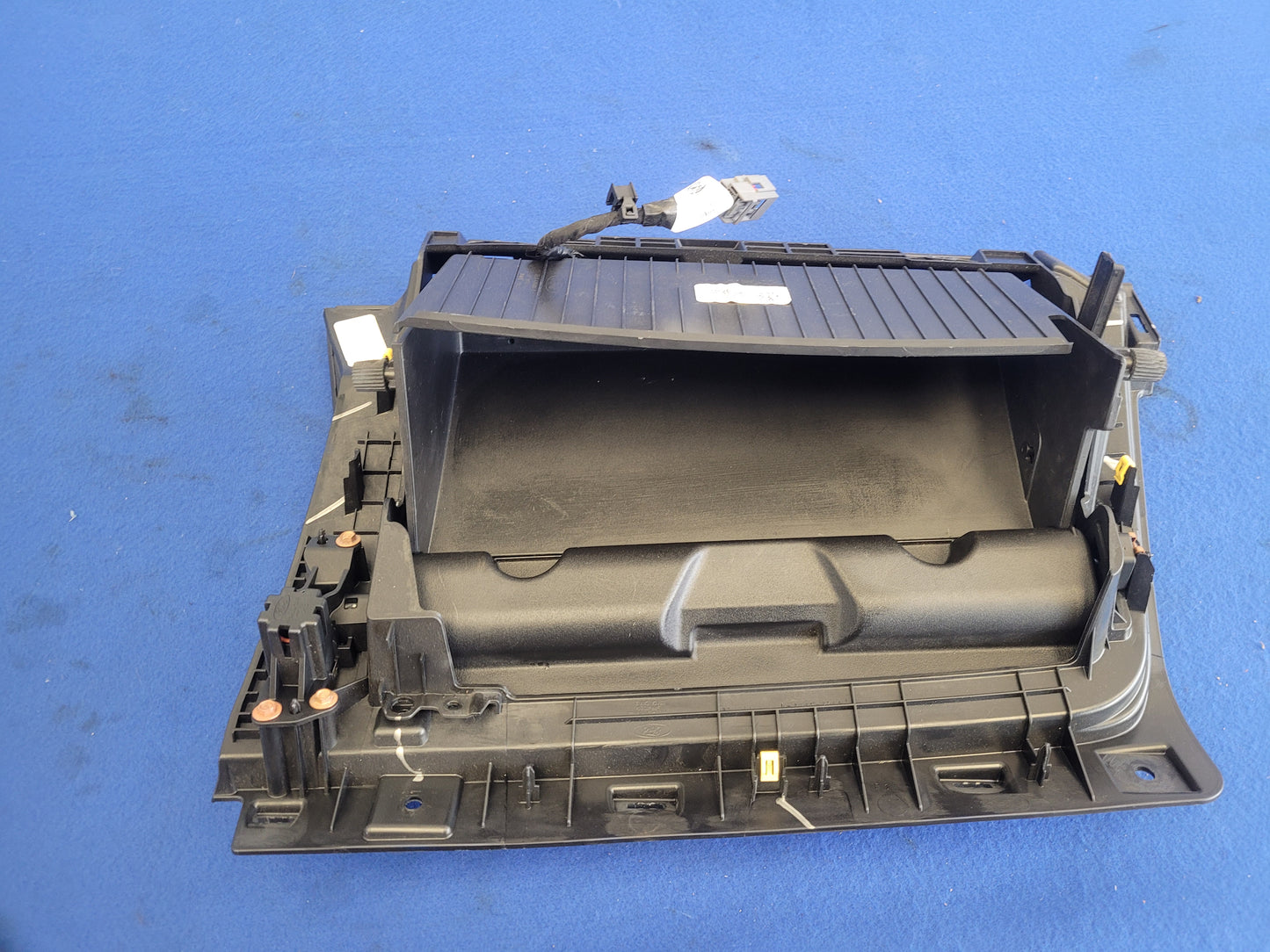 2018-2023 Ford Mustang GT Coupe Passenger Right Lower Knee Dash Air Bag 2665 - The Parts Farm