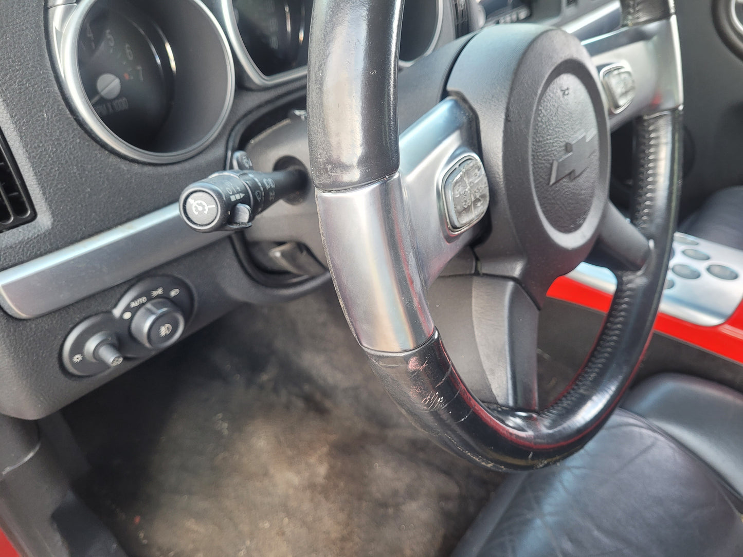 Stock 2682. 2005 Chevrolet SSR Pickup Truck 6.0L LS Engine 4L65 A/T 114k Miles - The Parts Farm