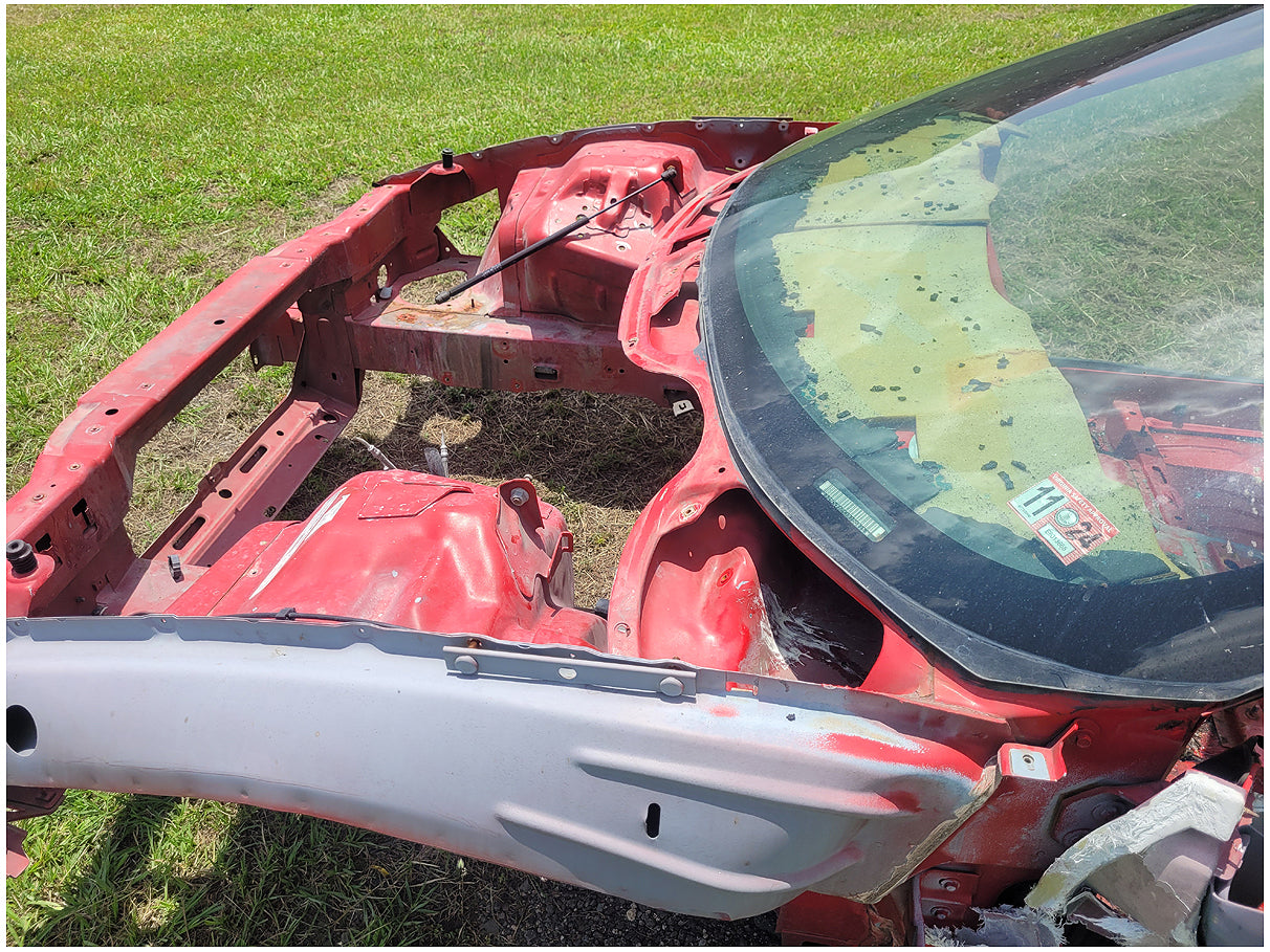 Stock 2653. 2001 Pontiac Firebird Trans Am Hatchback Clear Title Frame Shell Body