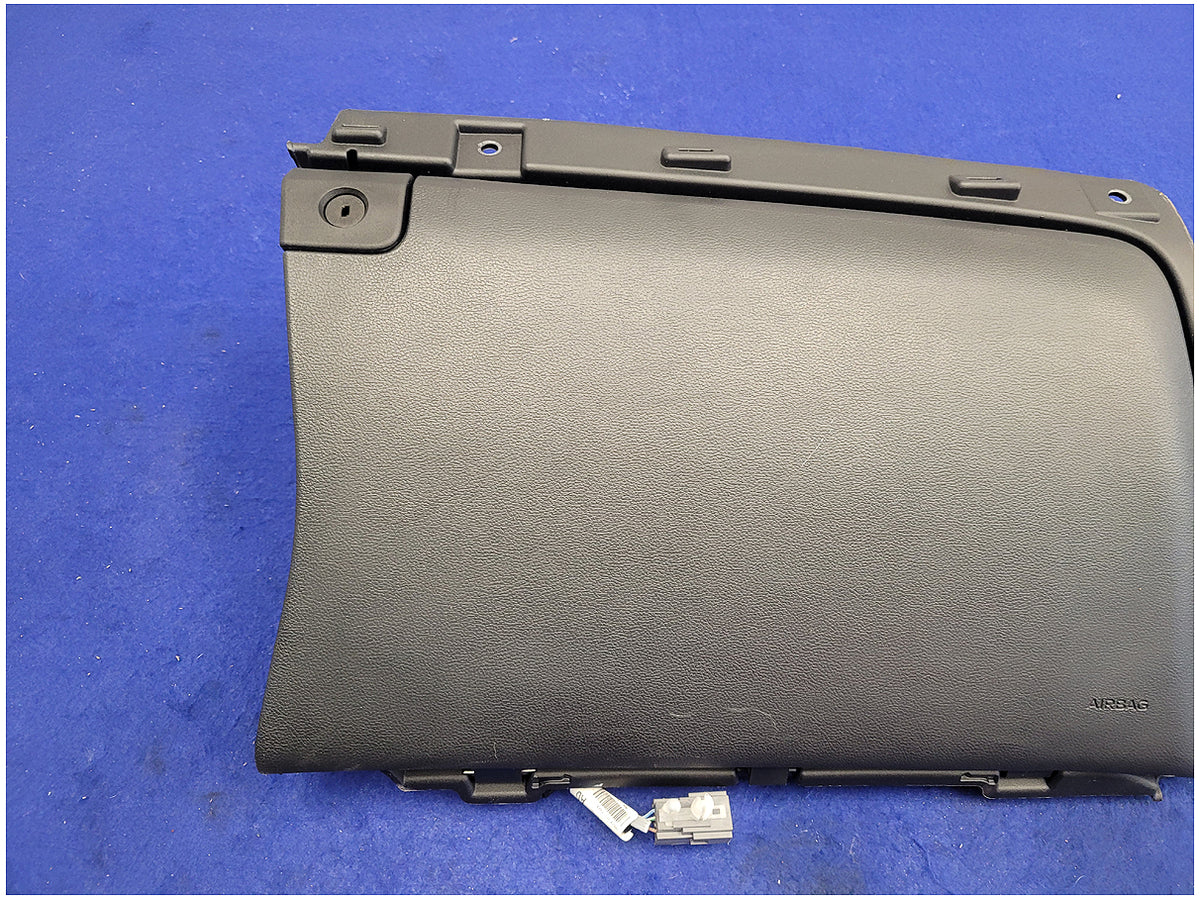 2018-2023 Ford Mustang GT S550 Passenger Lower Knee Air Bag Glove Box 2798