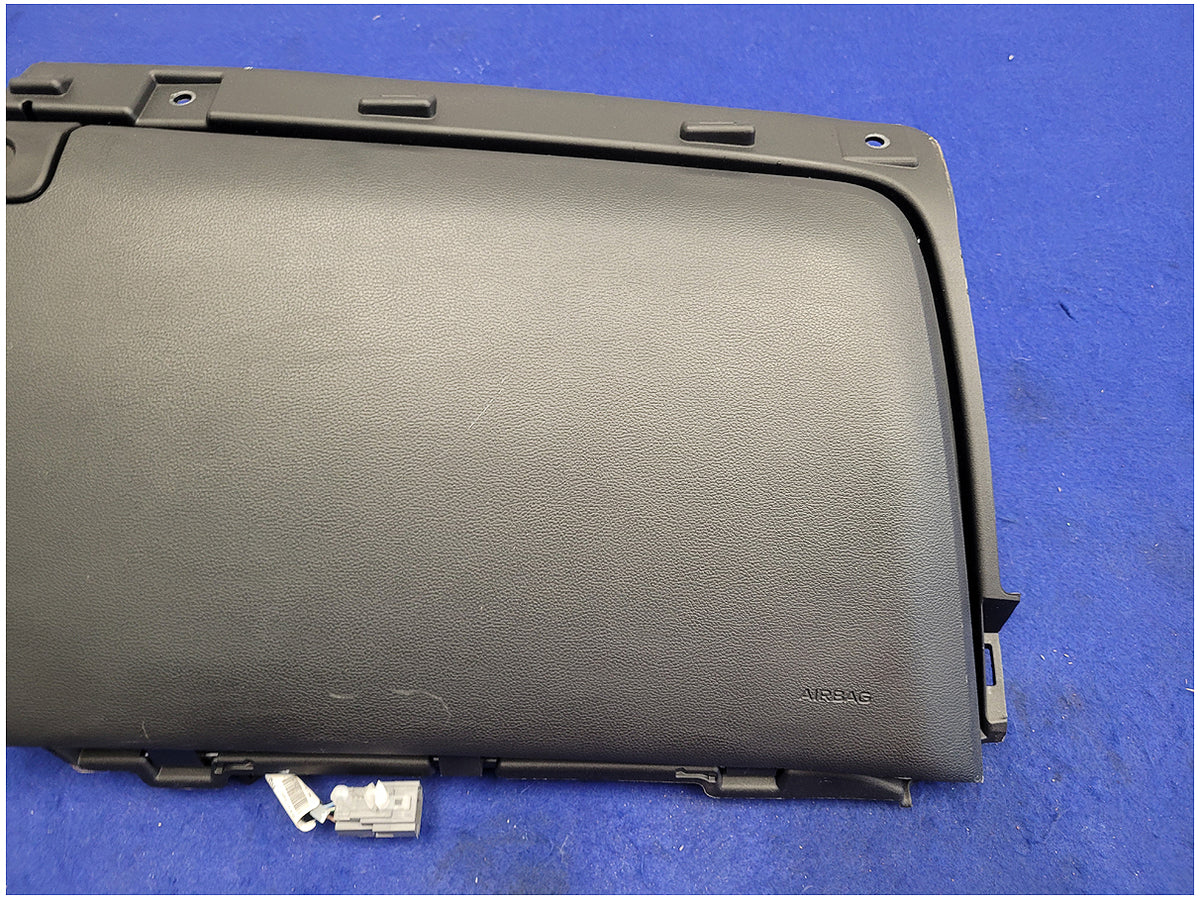 2018-2023 Ford Mustang GT S550 Passenger Lower Knee Air Bag Glove Box 2798