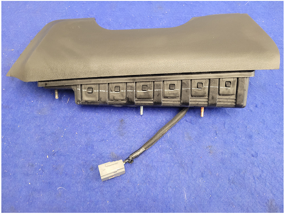 2018-2023 Ford Mustang GT S550 Driver Lower Knee Bag Steering Column Air Bag 2798