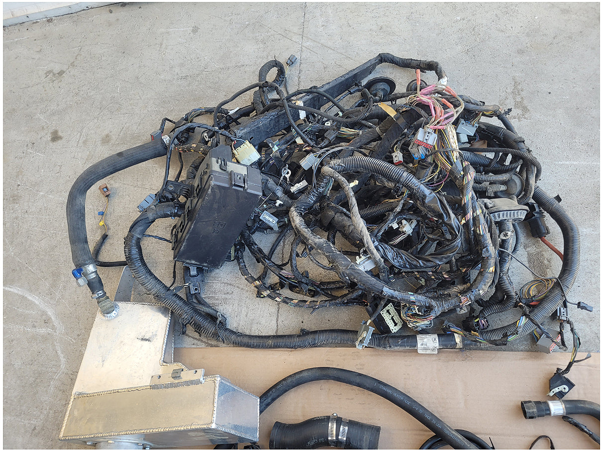 2010-12 Ford Mustang Shelby GT500 5.4L Engine Swap Whipple 275x Cams Fuel System 2852