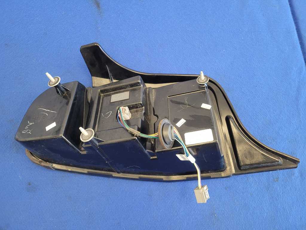 2013-2014 Ford Mustang Passenger RH Taillight Lamp Brake Lens Light 2633 - The Parts Farm