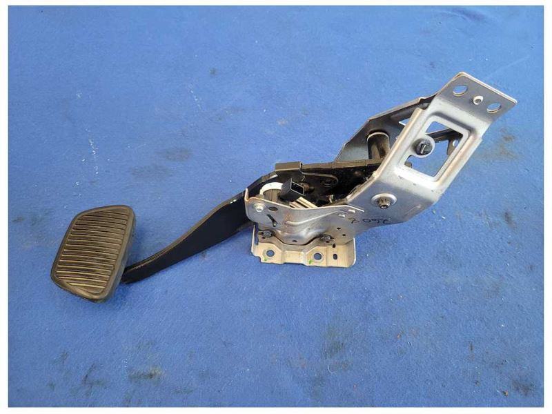 2010-2015 Chevrolet Camaro SS 6.2L Auto Brake Pedal Assembly Cage Box 2608 - The Parts Farm