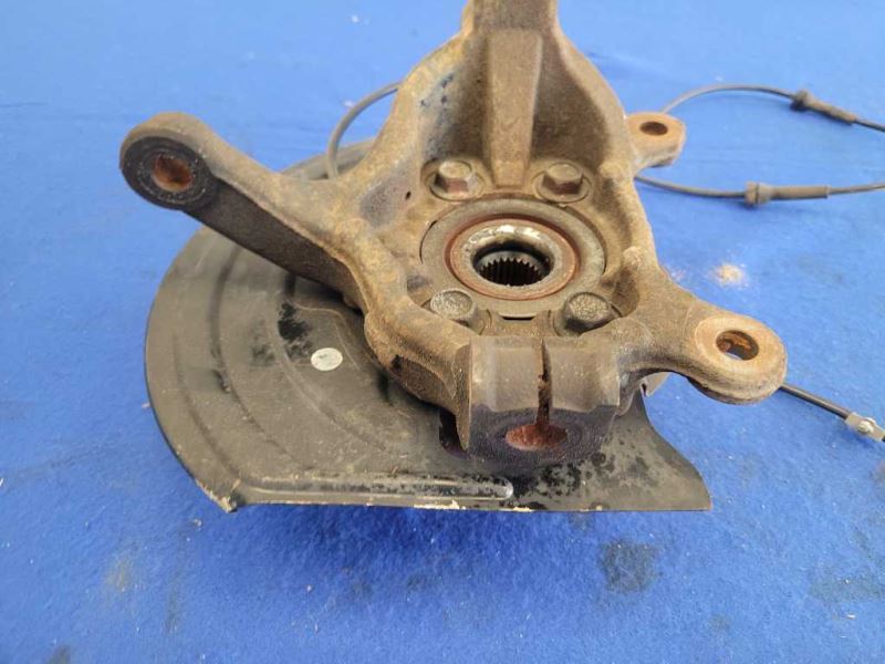 2011-2020 Nissan Leaf Driver Left Front Spindle Knuckle Hub 1856 - The Parts Farm