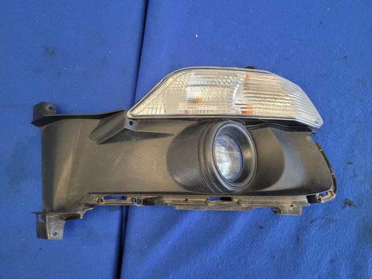 2015-2017 Ford Mustang GT Passenger Corner Park Light Bumper Turn Signal 2638 - The Parts Farm