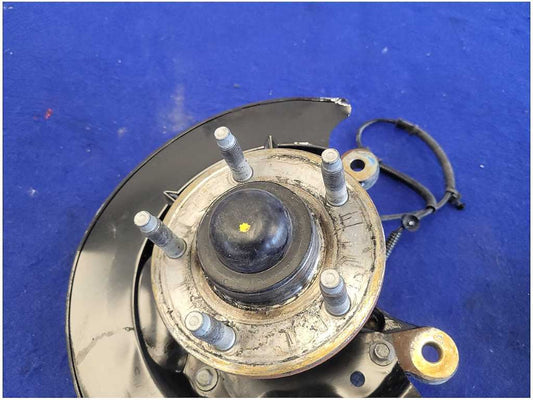 2010-2014 Ford Mustang GT S197 5.0L Driver LH Front Spindle Knuckle Hub 2757