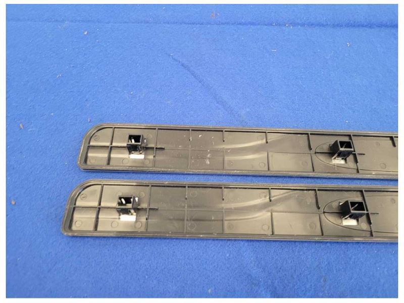2011-2012 Nissan Leaf Pair Door Sill Plates Scuff Lower 1856 - The Parts Farm