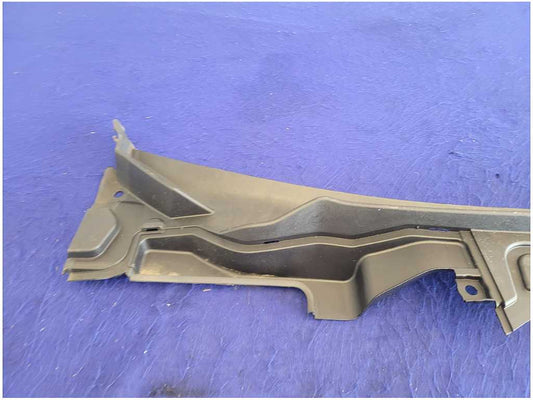 2015-2017 Ford Mustang GT S550 Front Windshield Cowl Panel Cover Trim 2740