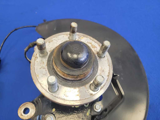 2018-2023 Ford Mustang GT S550 Passenger RH Front Spindle Knuckle Hub 2665