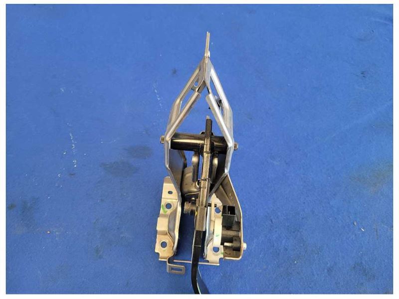 2010-2015 Chevrolet Camaro SS 6.2L Auto Brake Pedal Assembly Cage Box 2608 - The Parts Farm