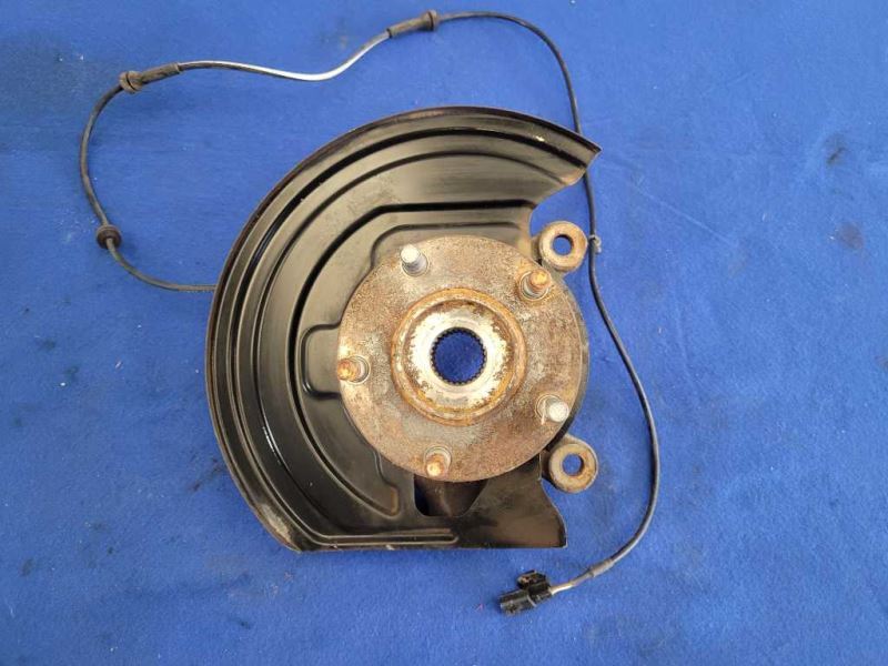 2011-2012 Nissan Leaf Passenger Right Front Spindle Knuckle Hub 1856 - The Parts Farm