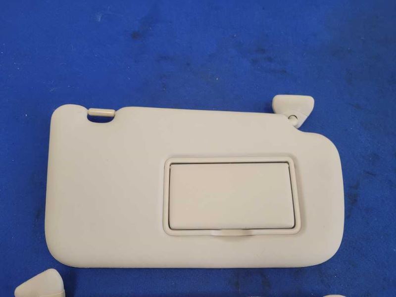 2011-2012 Nissan Leaf Pair Front Sun Visors Shade Mirror Upper Windshield 1856 - The Parts Farm