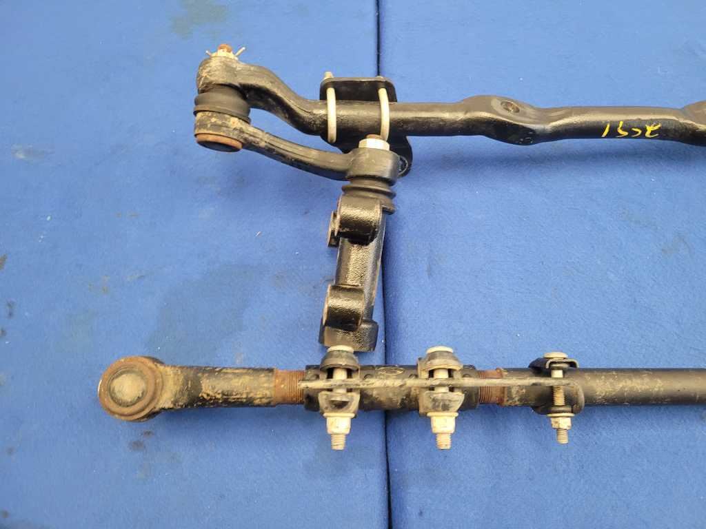 2023 Ford F250 F-250 Super Duty Truck 4wd 4x4 Steering Arm Idler Link 2558 - The Parts Farm