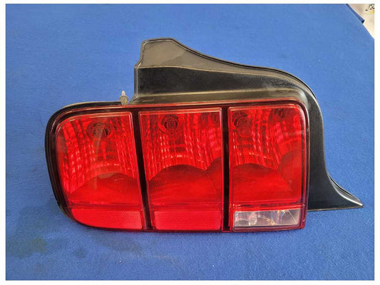 2005-2009 Ford Mustang GT GT500 Driver Left Taillight Rear Lamp Brake Light 2590 - The Parts Farm