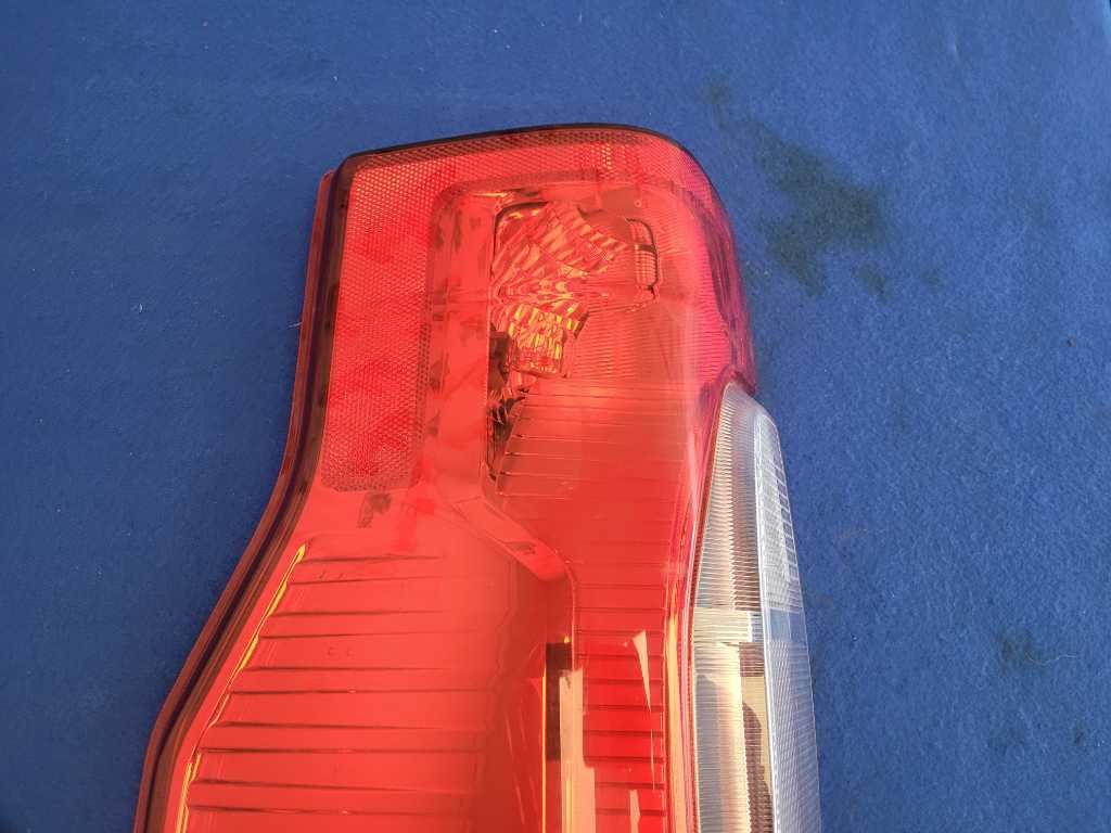 2022 Ford F250SD Pickup Truck Passenger Rear Taillight Lamp Light Lens 2581 - The Parts Farm